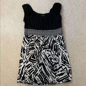 Max & Cleo Black and White Abstract Dress, Size 14
